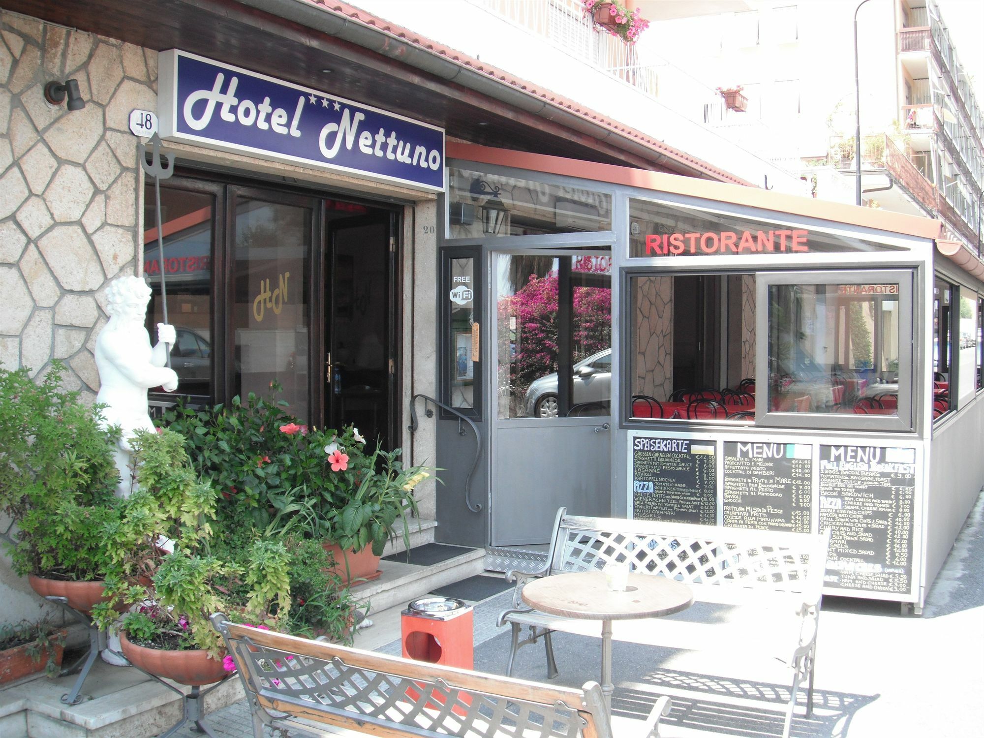 Hotel Nettuno Diano Marina Exterior foto