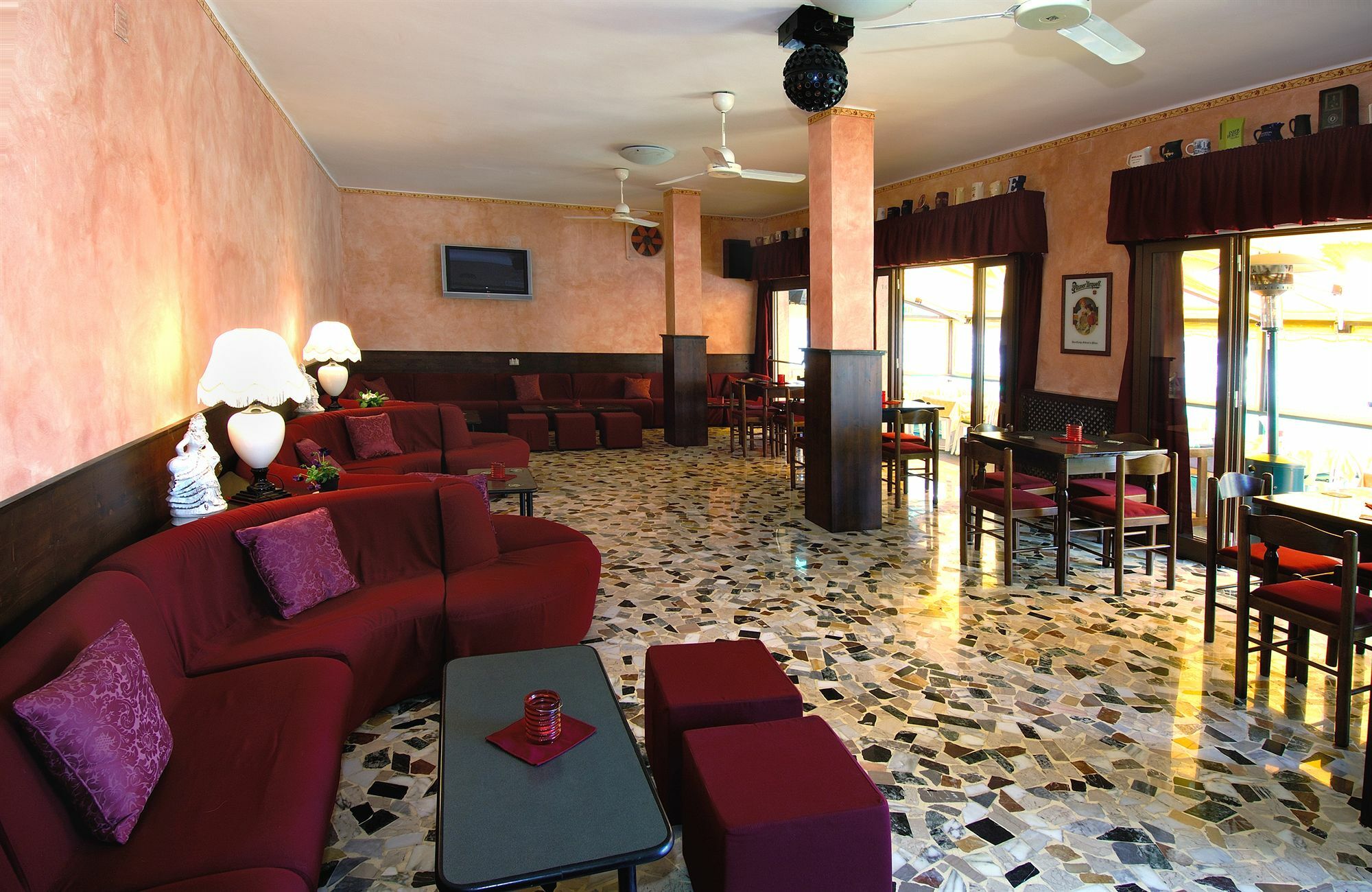 Hotel Nettuno Diano Marina Exterior foto
